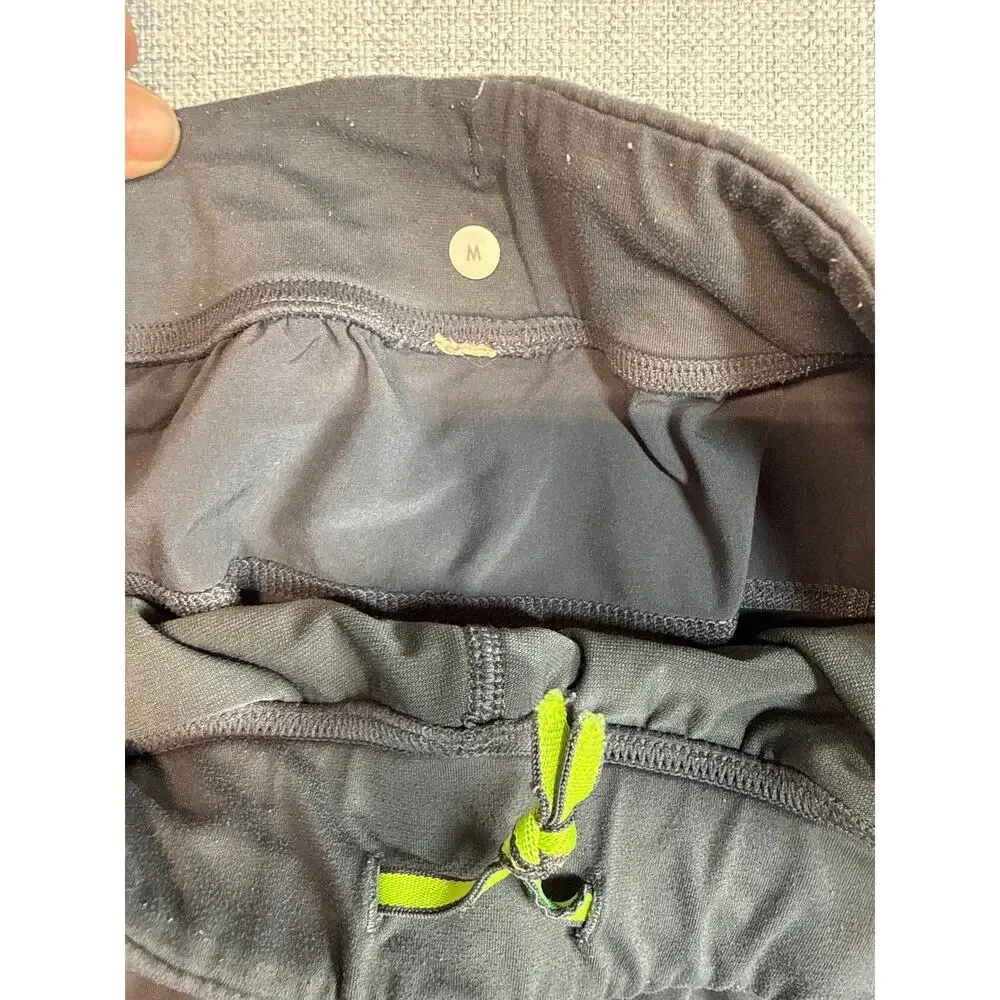 Lululemon Men’s Gray Lined Athletic Shorts Size 8 9” Inseam Zip Pocket